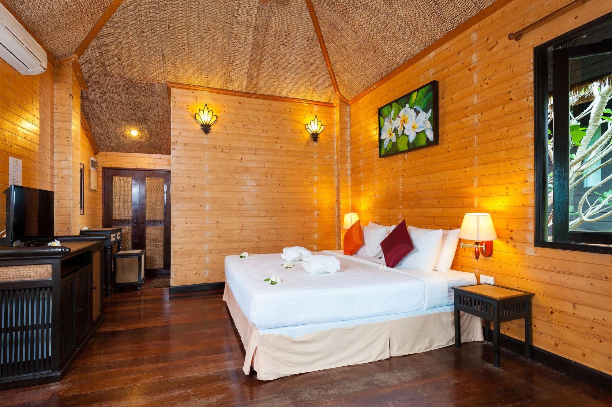 Palm Leaf Resort Ko Tao Exterior photo